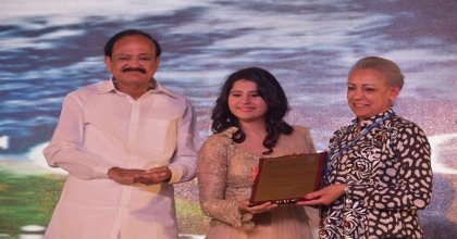 كلمة الشيخه حصه الصباح و تكريمها خلال مؤتمر المراة اﻻقتصادى بجمهورية الهند 2016