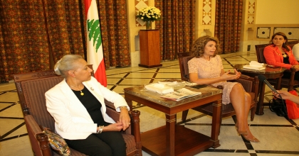 استقبلت عقيلة رئيس مجلس الوزراء لمى سلام ، رئيس مجلس سيدات اعمال العرب الشيخه حصة الصباح و وفدا كبيرا من سيدات الأعمال العربيات